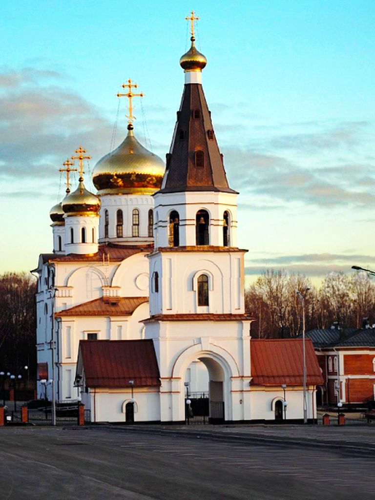 Воскресенский собор колокольня Череповец